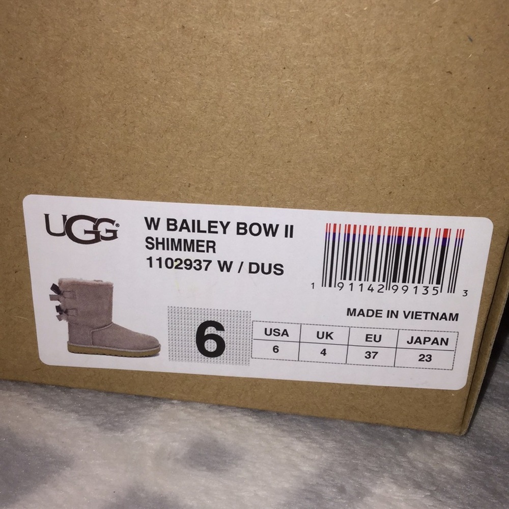 Ugh boots w bailey bow